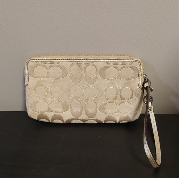 ❤️SALE! COACH Signature C Canvas and Metallic Leather 3 Pocket Large Wristlet - Picture 2 of 12